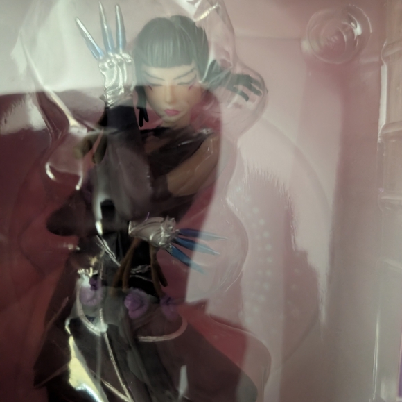 K-pop Demon Hunters Zoey Collector Doll - Picture 3 of 4